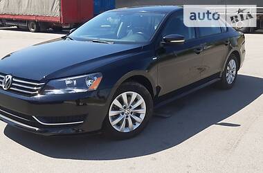 Седан Volkswagen Passat 2015 в 