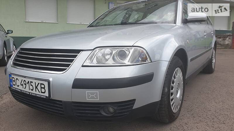 Універсал Volkswagen Passat 2000 в 
