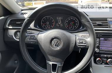 Седан Volkswagen Passat 2013 в 