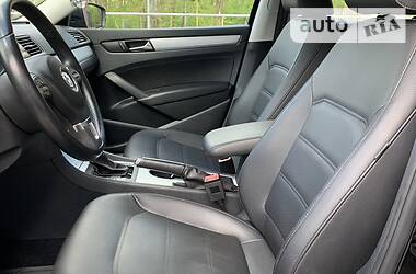 Седан Volkswagen Passat 2013 в 