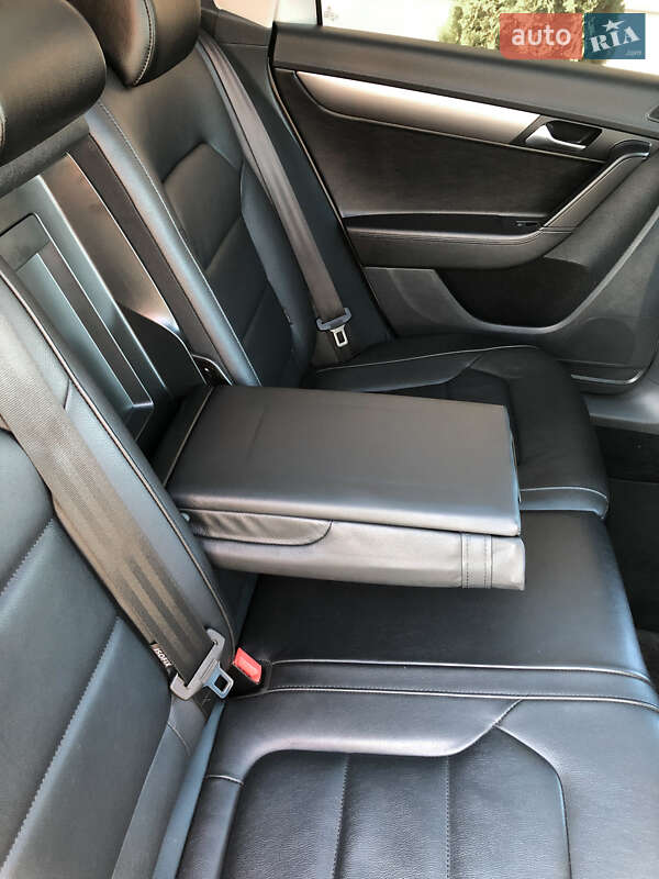 Универсал Volkswagen Passat 2014 в Стрые