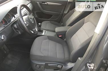 Універсал Volkswagen Passat 2013 в 