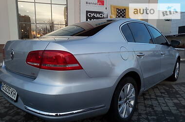 Седан Volkswagen Passat 2012 в 