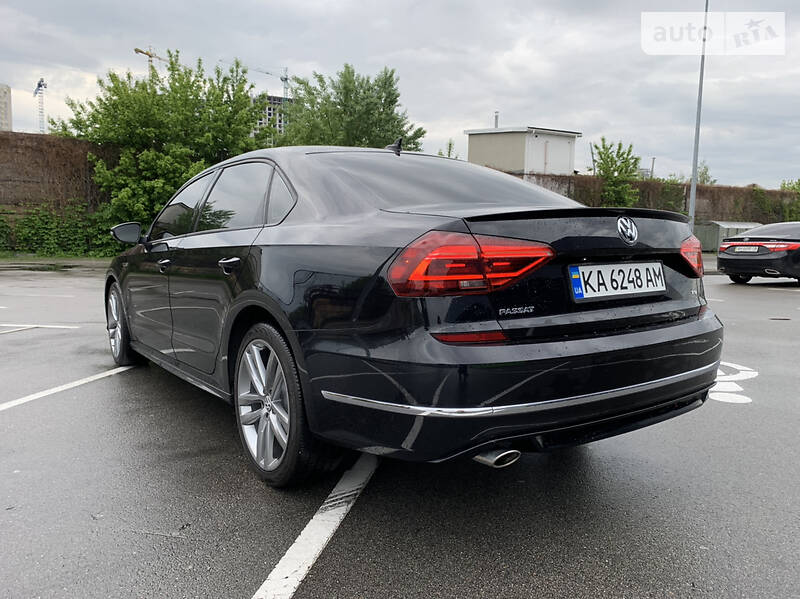 Седан Volkswagen Passat 2018 в Києві