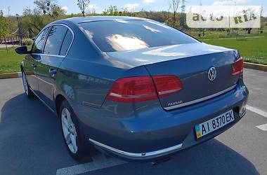 Седан Volkswagen Passat 2012 в 