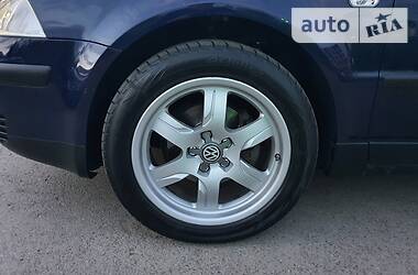 Універсал Volkswagen Passat 2001 в 