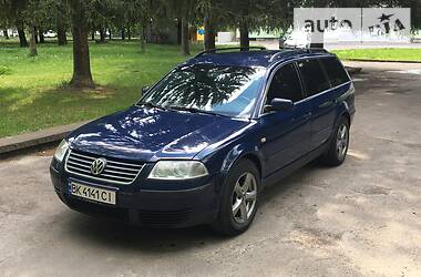 Універсал Volkswagen Passat 2001 в 