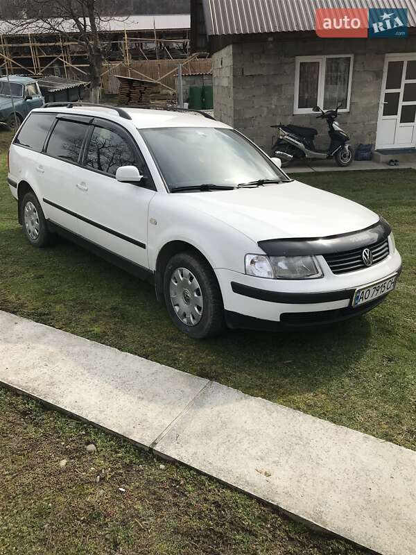 Универсал Volkswagen Passat 1999 в Тячеве
