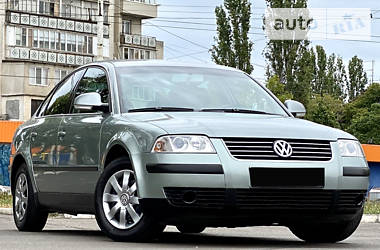 Седан Volkswagen Passat 2003 в Одессе