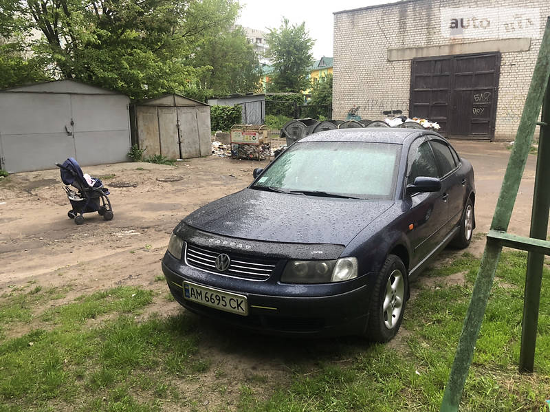 Седан Volkswagen Passat 1997 в 