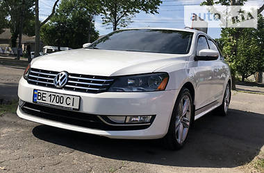 Седан Volkswagen Passat 2013 в Николаеве