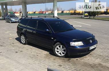 Універсал Volkswagen Passat 2000 в 