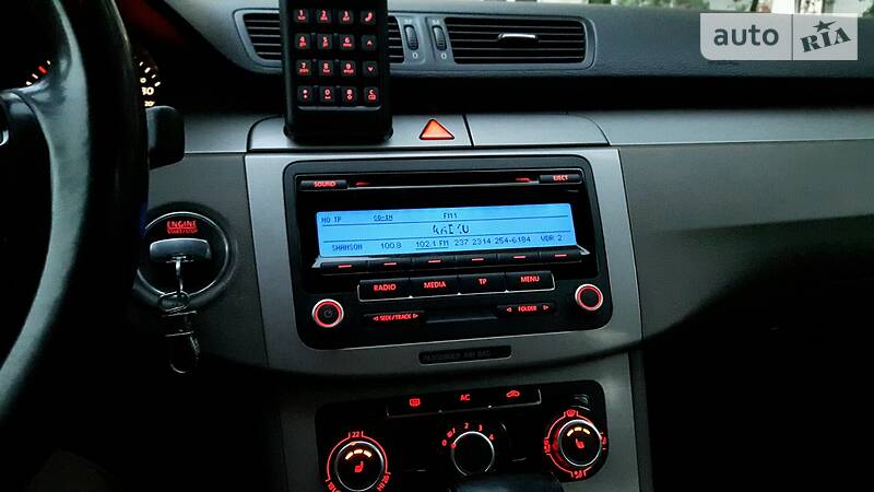 Універсал Volkswagen Passat 2010 в Львові