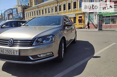 Седан Volkswagen Passat 2012 в 