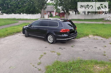 Універсал Volkswagen Passat 2012 в 