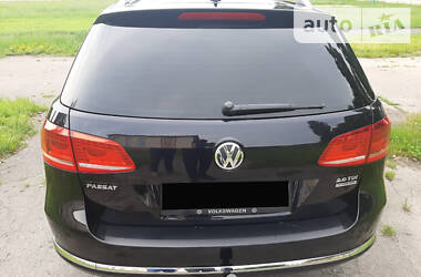 Універсал Volkswagen Passat 2012 в 