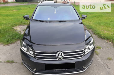 Універсал Volkswagen Passat 2012 в 