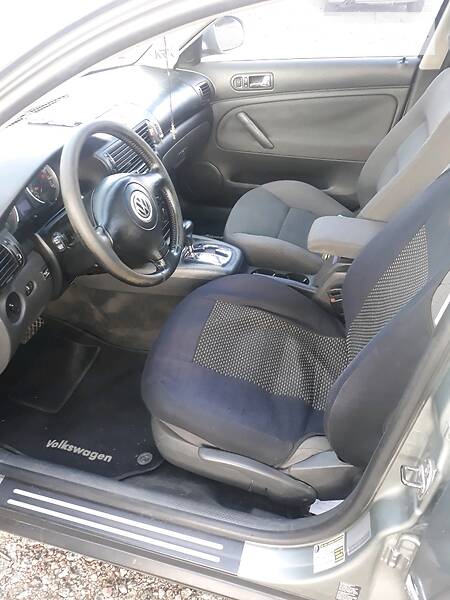 Седан Volkswagen Passat 2004 в Гостомелі
