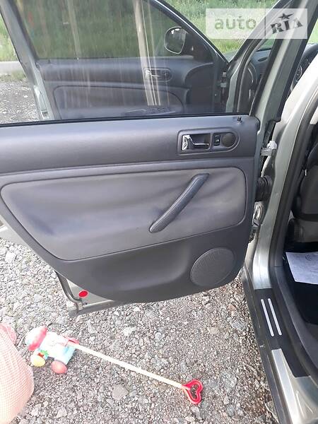 Седан Volkswagen Passat 2004 в Гостомелі