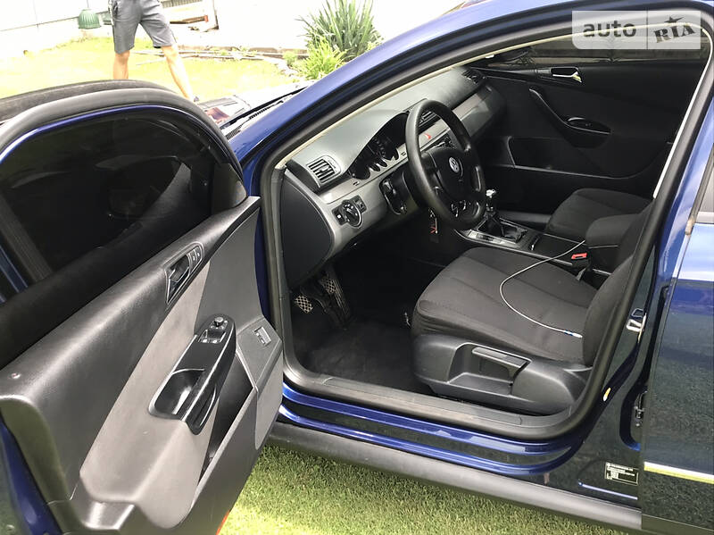 Універсал Volkswagen Passat 2008 в Коломиї
