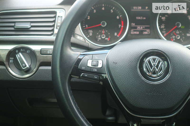 Седан Volkswagen Passat 2016 в Харькове
