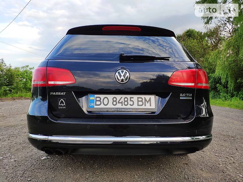 Універсал Volkswagen Passat 2012 в Тернополі