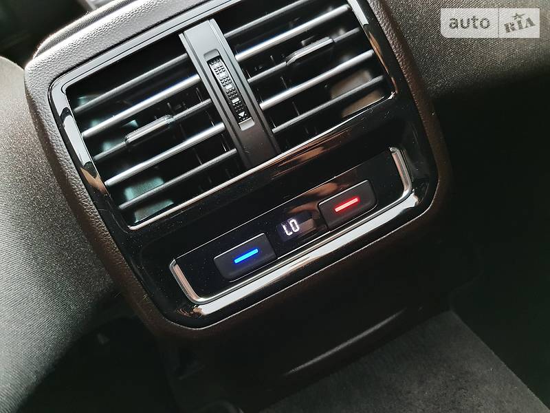 Універсал Volkswagen Passat 2015 в Дрогобичі