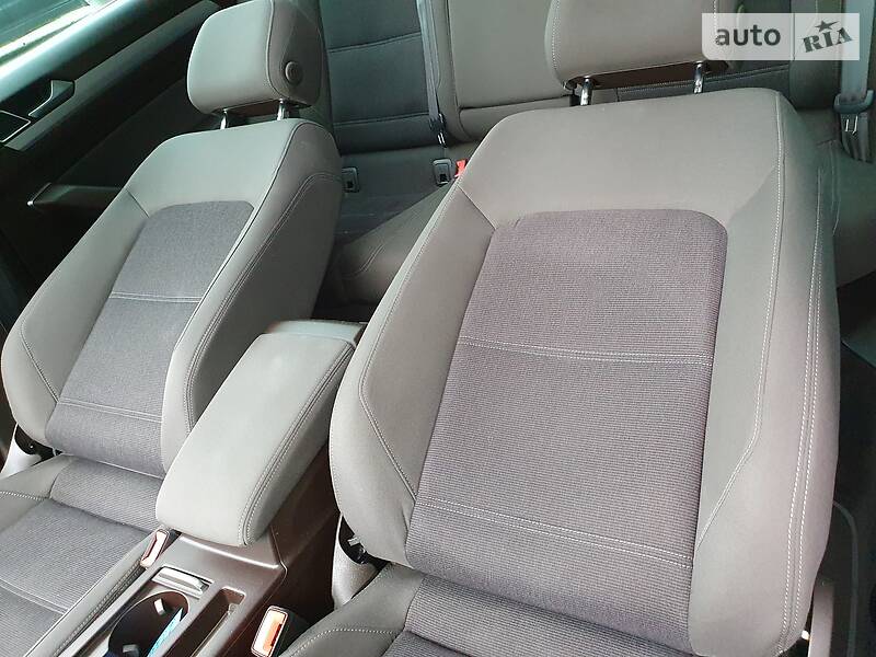 Універсал Volkswagen Passat 2015 в Дрогобичі