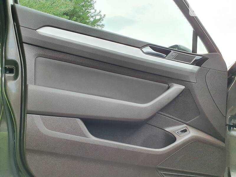 Універсал Volkswagen Passat 2015 в Дрогобичі