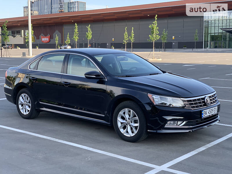 Седан Volkswagen Passat 2017 в Києві