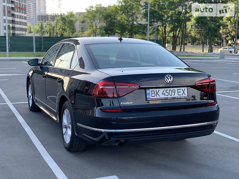 Седан Volkswagen Passat 2017 в Києві