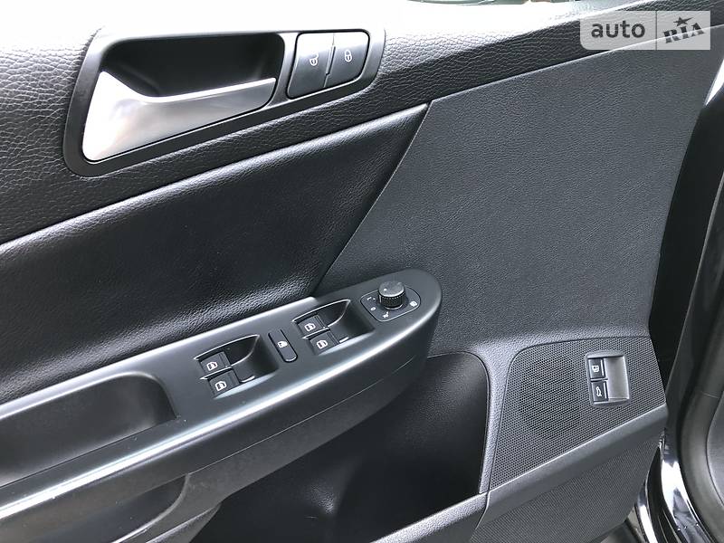 Універсал Volkswagen Passat 2010 в Львові фото 56 Універсал Volkswagen Passat 2010 в Львові