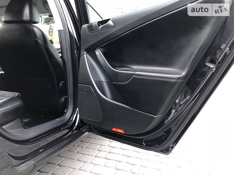Універсал Volkswagen Passat 2010 в Львові фото 94 Універсал Volkswagen Passat 2010 в Львові