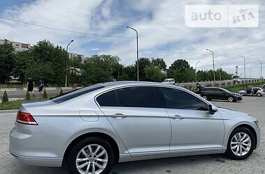 Седан Volkswagen Passat 2016 в Трускавце