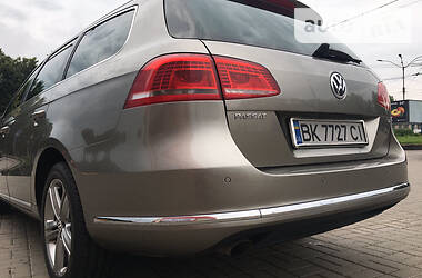 Универсал Volkswagen Passat 2013 в Ровно