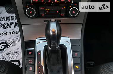 Універсал Volkswagen Passat 2012 в 