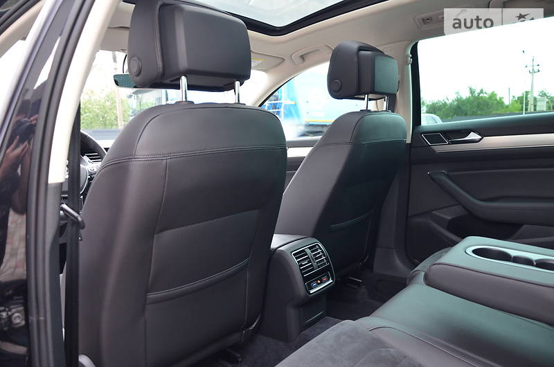 Універсал Volkswagen Passat 2015 в Луцьку
