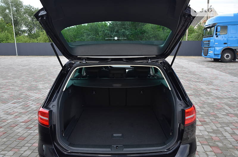 Універсал Volkswagen Passat 2015 в Луцьку