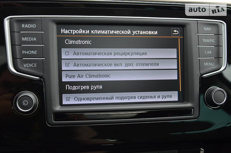 Універсал Volkswagen Passat 2015 в Луцьку