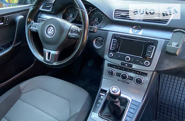 Універсал Volkswagen Passat 2012 в Луцьку