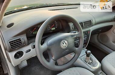Універсал Volkswagen Passat 1999 в 