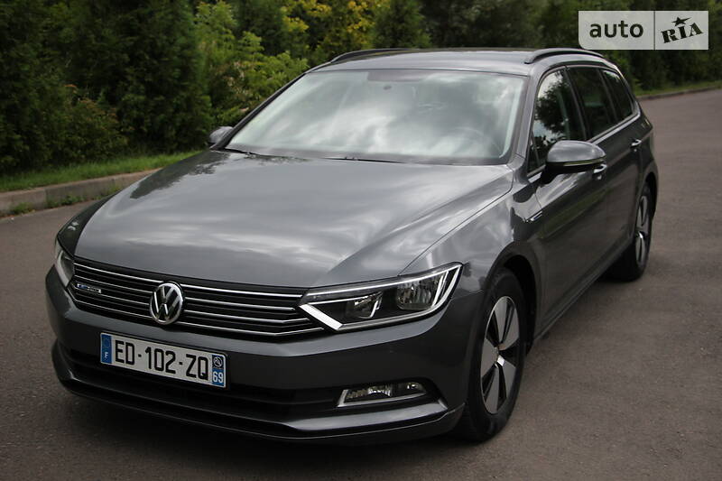 Універсал Volkswagen Passat 2016 в Рівному
