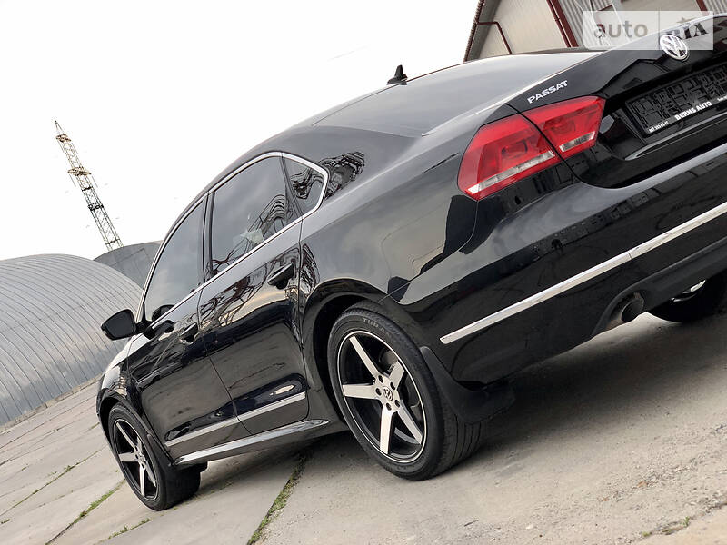 Седан Volkswagen Passat 2014 в Львові