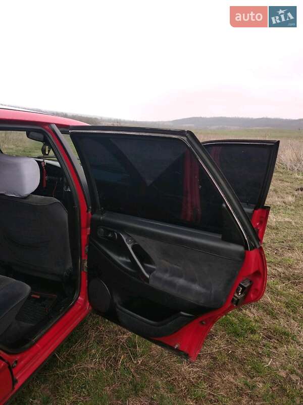 Седан Volkswagen Passat 1994 в Одесі