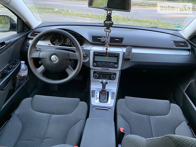 Універсал Volkswagen Passat 2010 в Києві