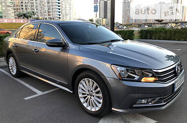 Седан Volkswagen Passat 2015 в Киеве