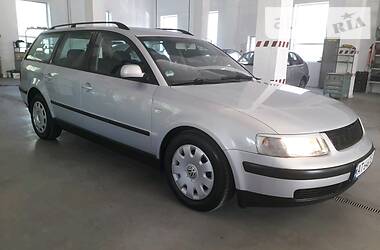 Універсал Volkswagen Passat 2000 в 