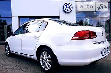 Седан Volkswagen Passat 2012 в 