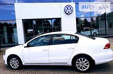 Седан Volkswagen Passat 2012 в 