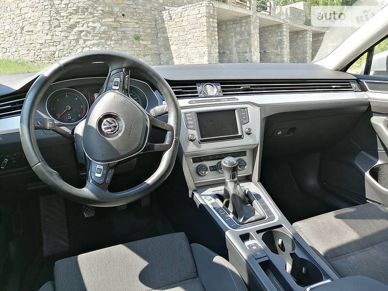 Універсал Volkswagen Passat 2015 в Кам'янець-Подільському